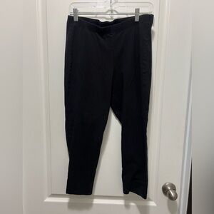 Size 2 mid rise capri leggings from torrid